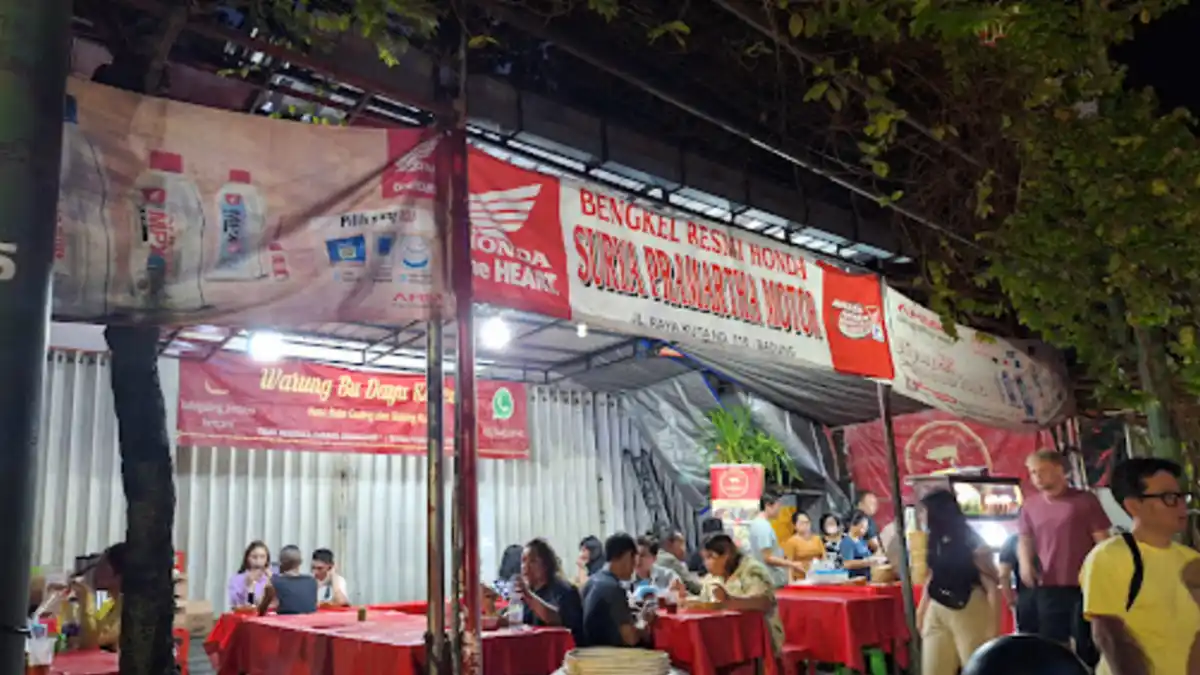 Warung Babi Guling Bu Dayu Kencani