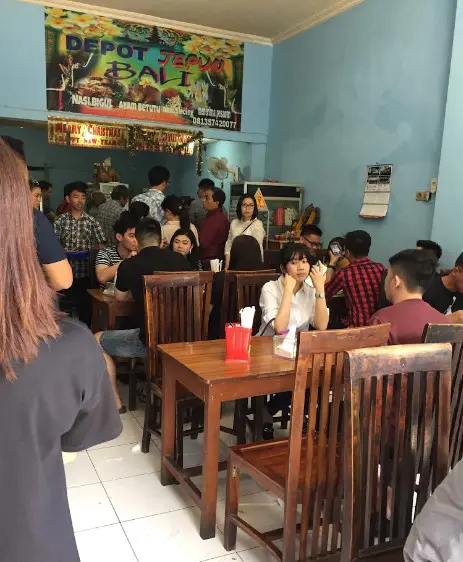 Foto Babi Guling Peneleh Surabaya