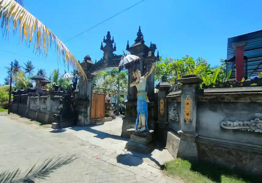 Gambar Depan Warung Babi Guling Ngurah Bimo Banyuwangi