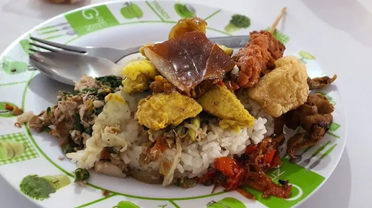 Gambar Menu Makan di Warung Babi Guling Pakerisan