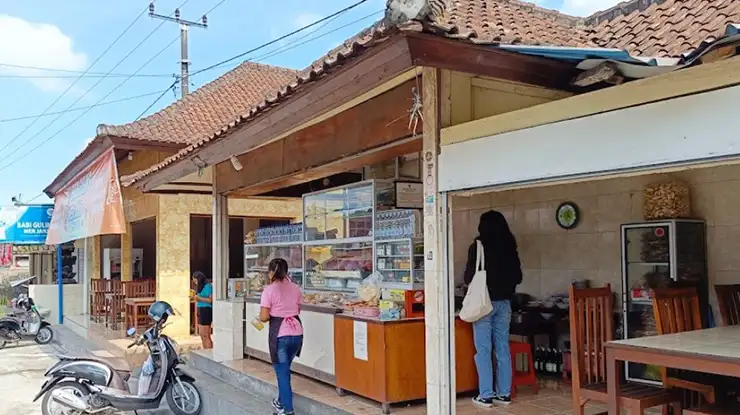 Gambar Warung Babi Guling Men Janji