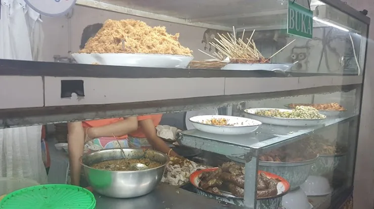 Gambar Warung Babi Guling Pakerisan