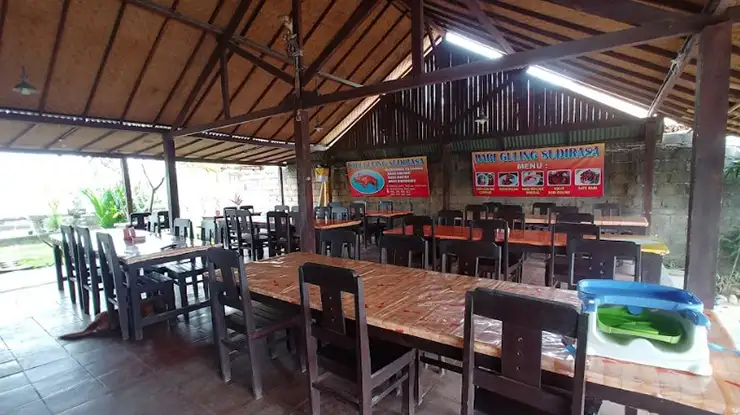 Jam Buka Warung Babi Guling Sudirasa