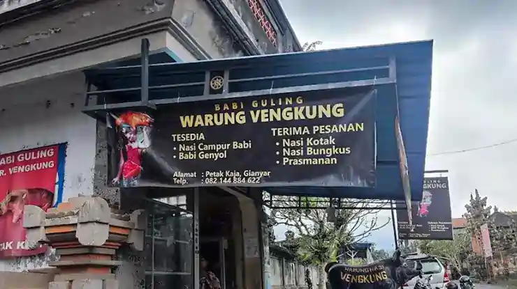 Mengenal Babi Guling Warung Vengkung