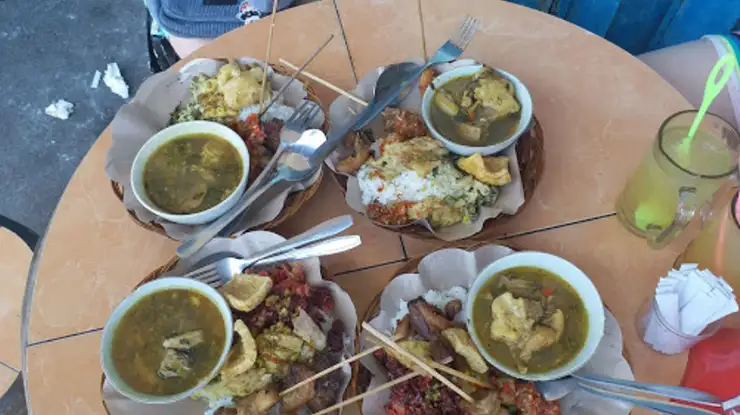 Menu Favorit Warung Babi Guling Sunari