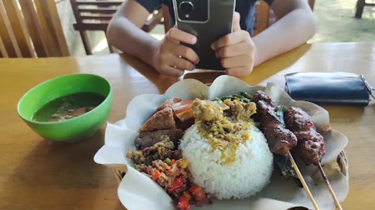 Ulasan Warung Babi Guling Ngurah Bimo Banyuwangi