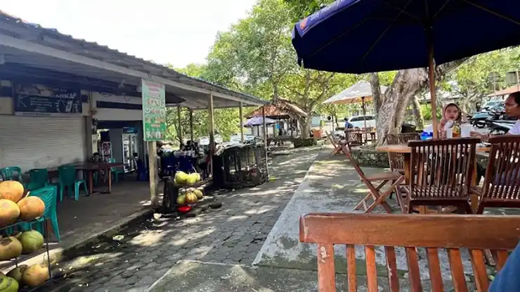 Warung Babi Guling Pura Uluwatu