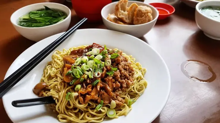 Daftar Menu Bakmi Aloi Palembang