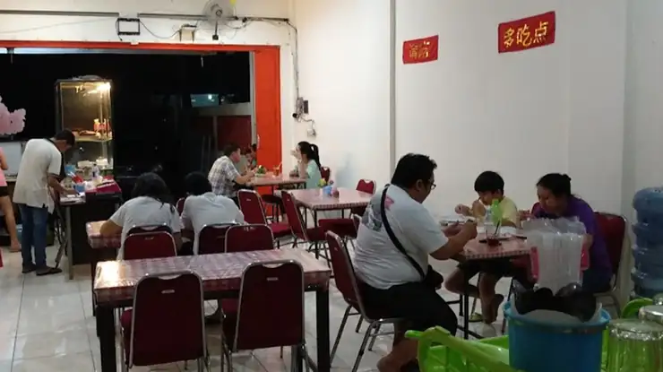 Jam Buka Babi Panggang Warung 52