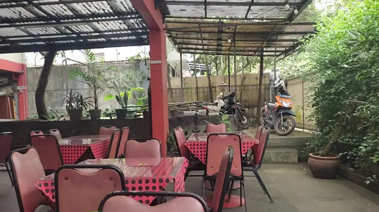 Jam Buka Tanggo Pork Resto