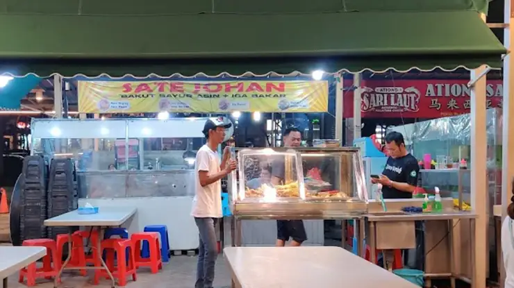 Jam Operasional Sate Babi Johan PIK