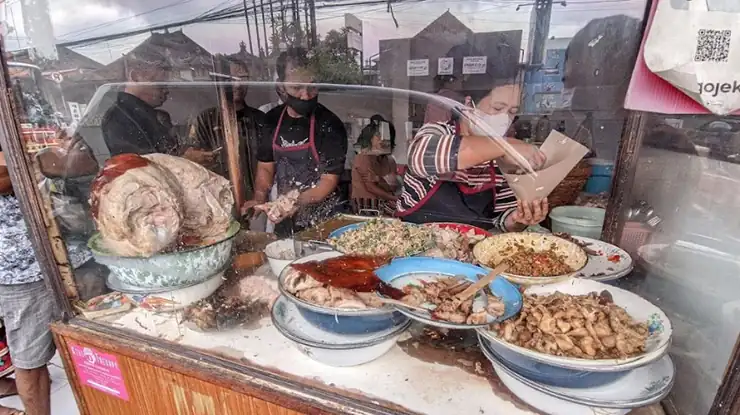 Menu Warung Babi Guling Sari Astri