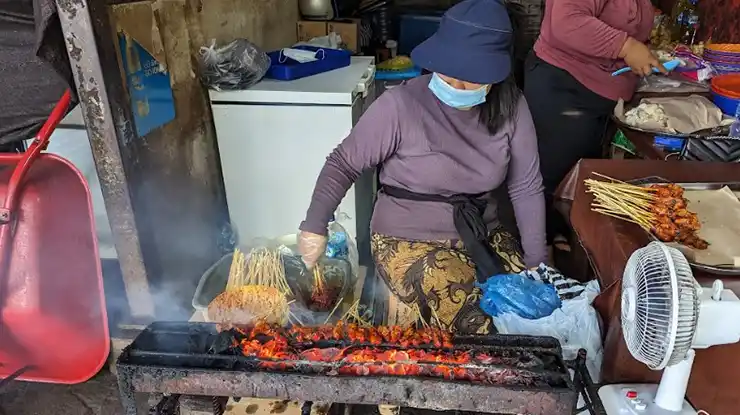 Menu Andalan di Sate Babi Bu Manis